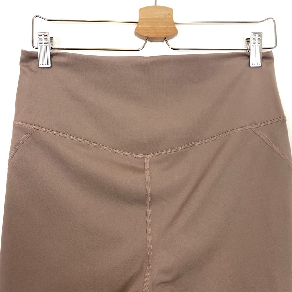 Girlfriend Collective | High Rise Biker Shorts in Limestone Size XL - Picture 6 of 12